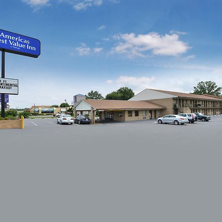 Americas Best Value Inn - Fredericksburg North Экстерьер фото