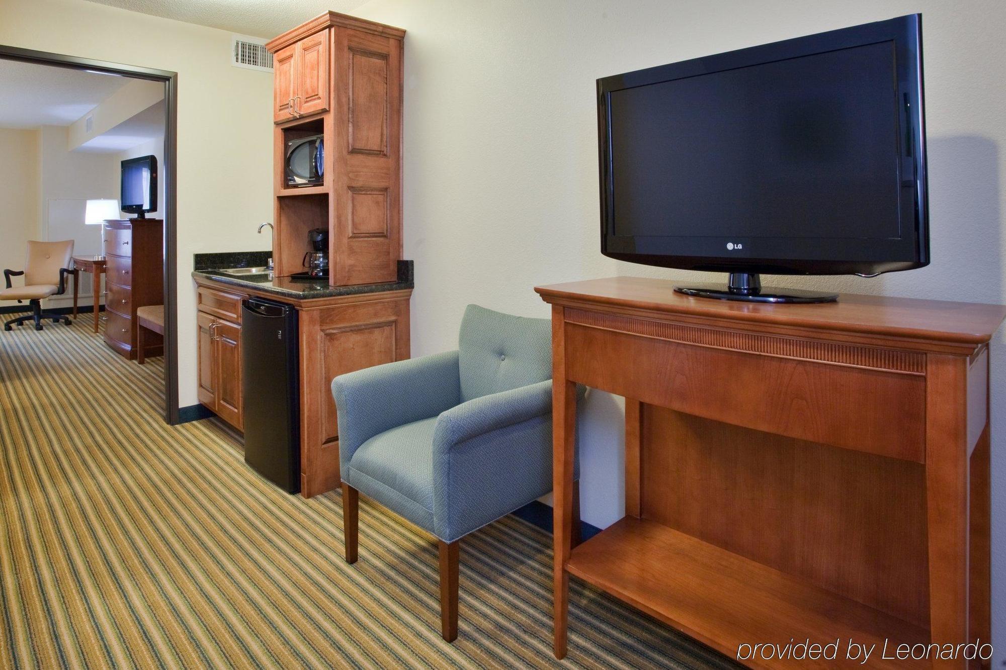 Americas Best Value Inn - Fredericksburg North Экстерьер фото