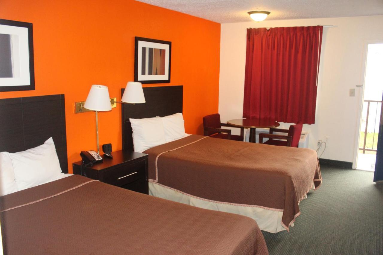 Americas Best Value Inn - Fredericksburg North Экстерьер фото